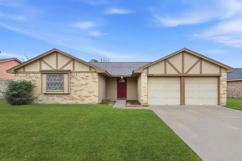 Photo of 20014 Bishops Gate Lane, Humble, TX 77338 (MLS # 26639240)