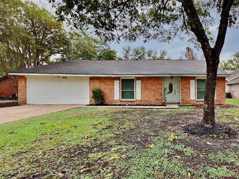 Photo of 10527 Mills Walk Drive, Houston, TX 77070 (MLS # 10766595)