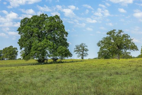 Photo of 3 Rolke Ranch Road, Franklin, TX 77856 (MLS # 90719678)