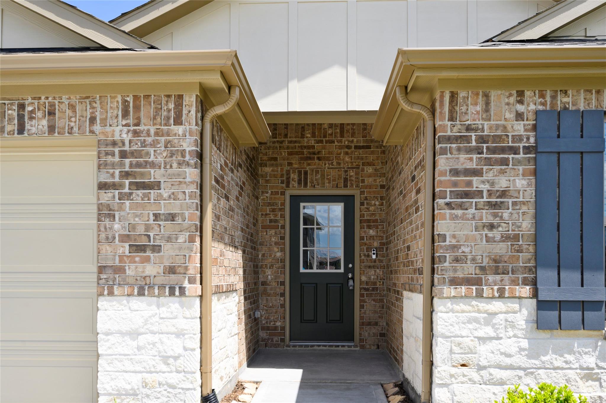 2123 Levant Lane