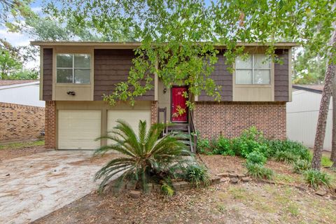Photo of 32 Marabou Place, The Woodlands, TX 77380 (MLS # 6384285)