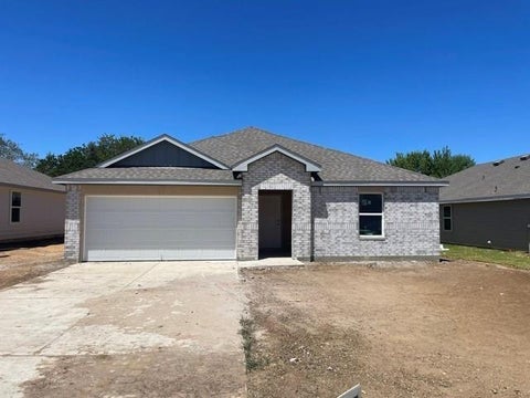 Homes For Sale - 206 Paco Loop<br/> Caldwell, TX 77836