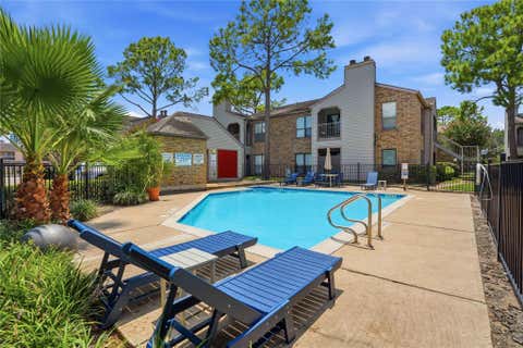 Photo of 2025 Augusta Drive #804, Houston, TX 77057 (MLS # 92410503)