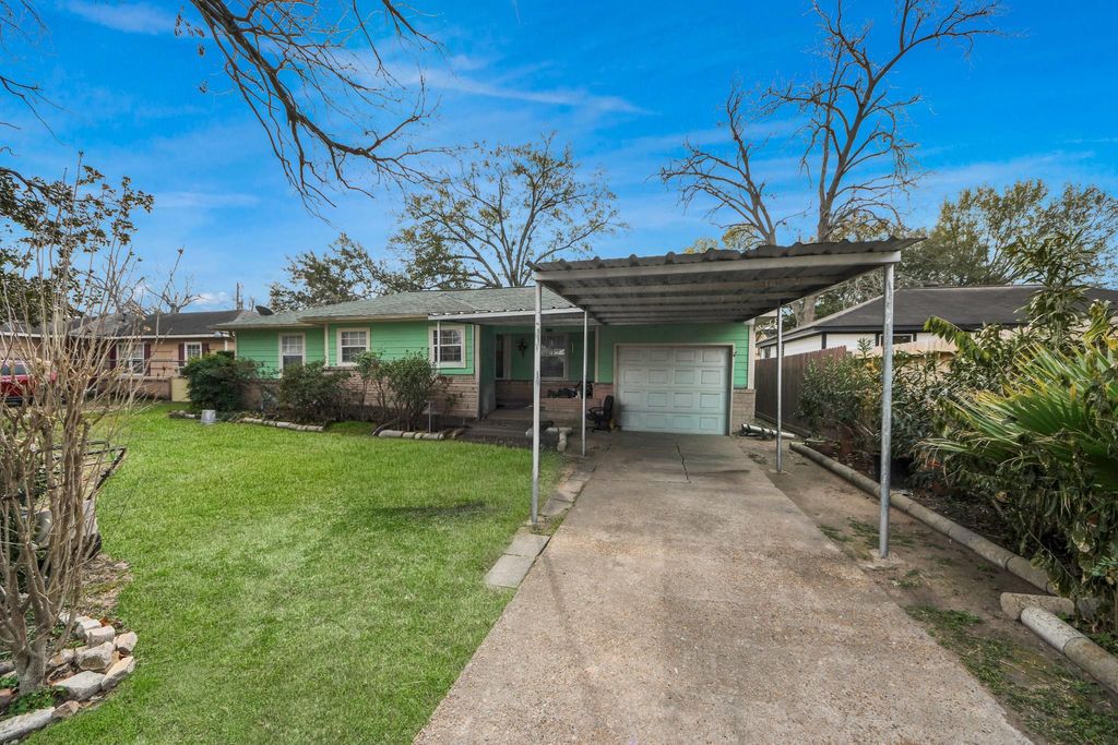 Photo of 216 Tallant Street, Houston, TX 77076 (MLS # 58014136)