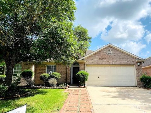 Photo of 19942 Cresent Creek Drive, Katy, TX 77449 (MLS # 77485510)