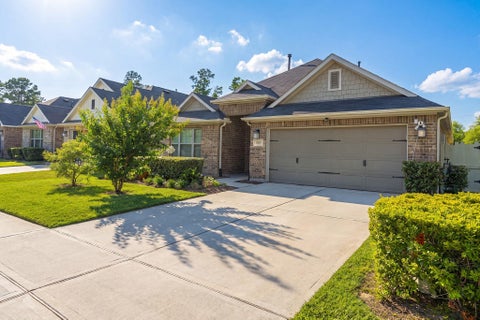 Photo of 10289 South Goshawk Trail, Conroe, TX 77385 (MLS # 14562976)