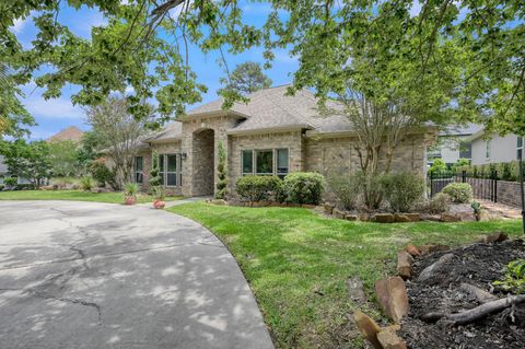 Photo of 221 Edgewood Drive, Montgomery, TX 77356 (MLS # 16169106)
