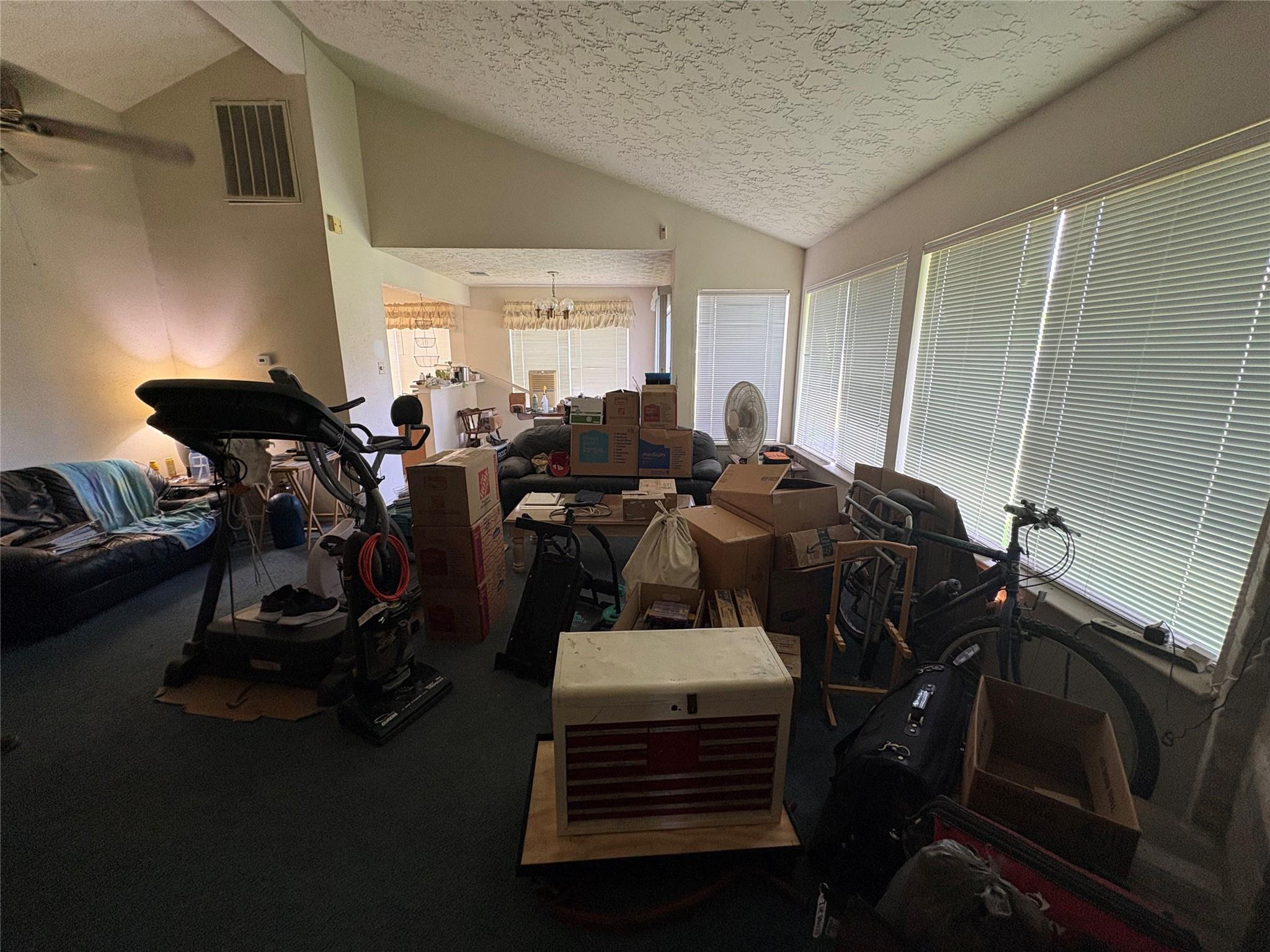 1127 W Brompton Drive