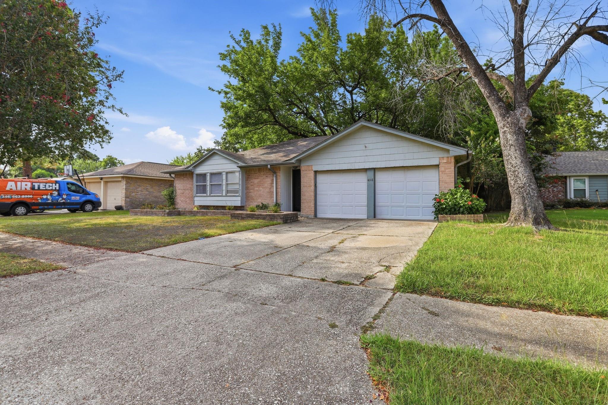 4118 Pinebridge Lane