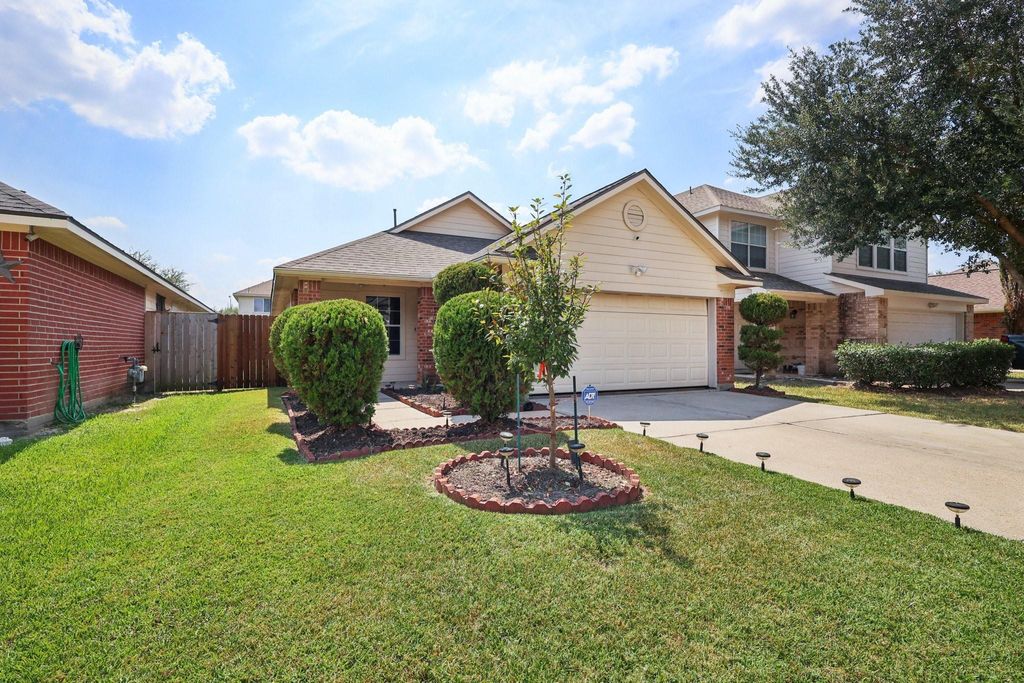 Photo of 1631 Bonnyton Lane, Houston, TX 77014 (MLS # 84865728)