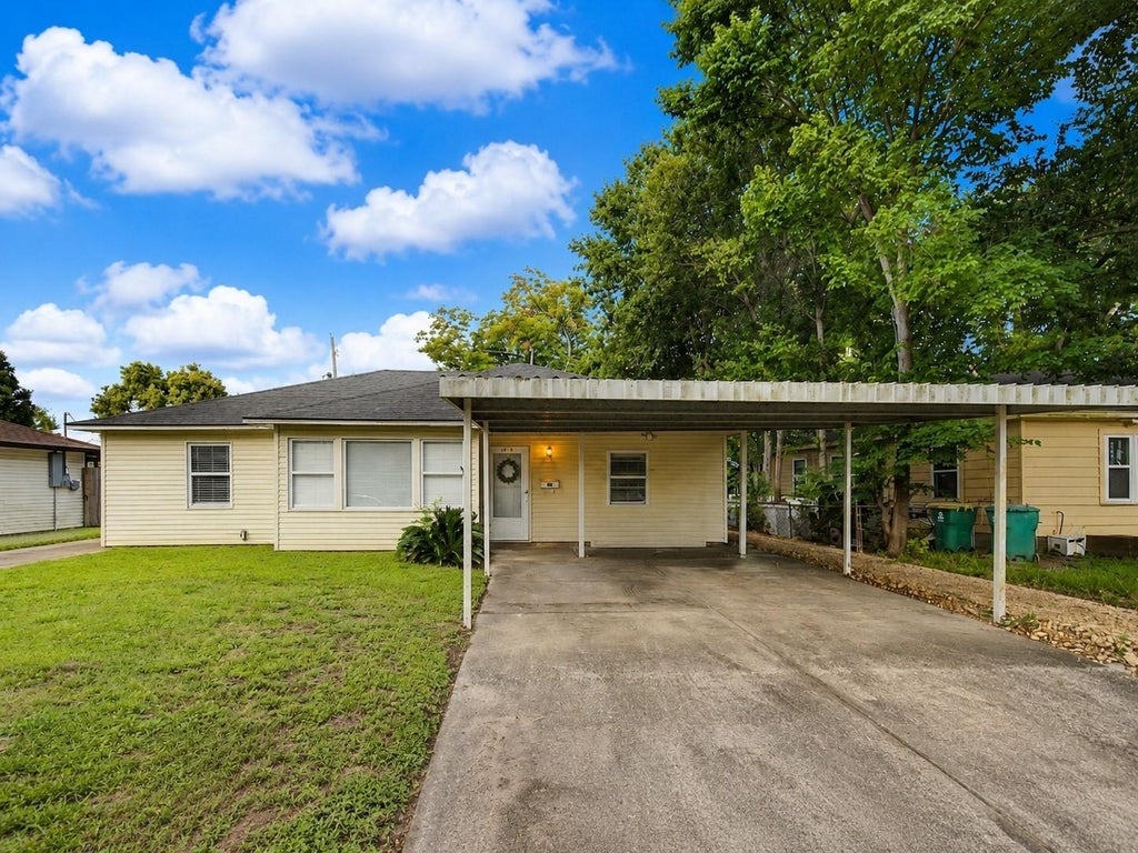 Photo of 2016 Vince Street, Pasadena, TX 77502 (MLS # 71697201)