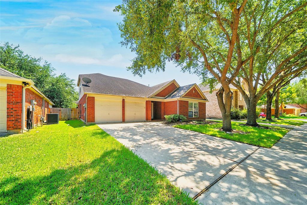 Photo of 1911 Mound Lake Drive, Richmond, TX 77406 (MLS # 60522514)