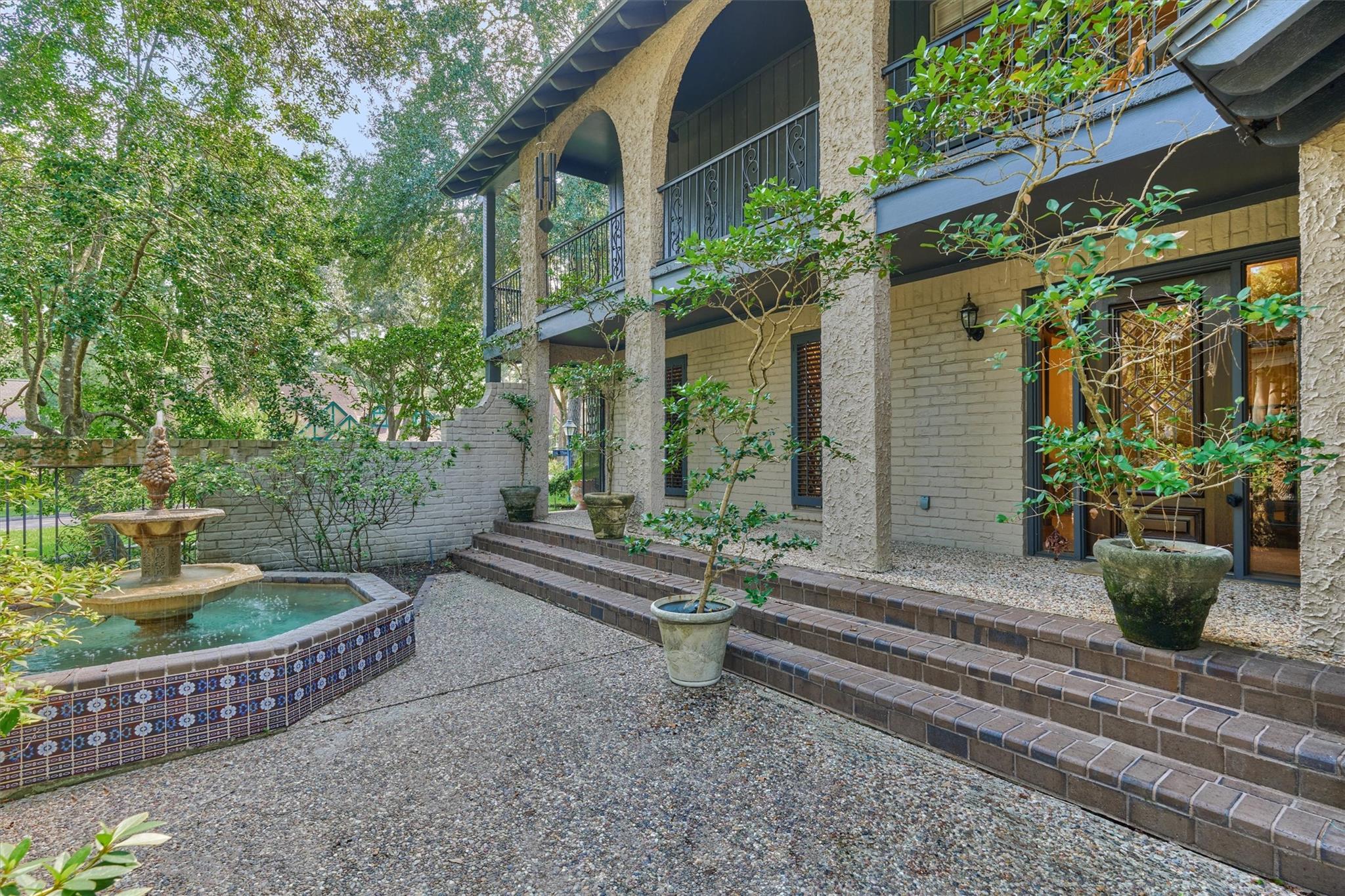 6106 Larkmount Drive