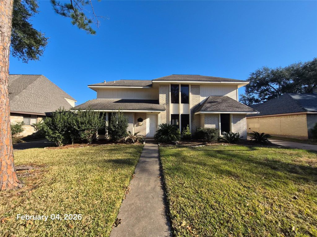Photo of 2923 Edgewood Drive, Sugar Land, TX 77479 (MLS # 93249134)