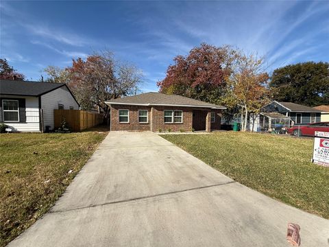 2411 Rosemead Drive Pasadena TX 77506