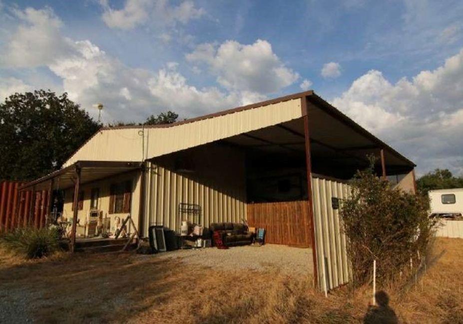 2050 Glen Oaks Drive