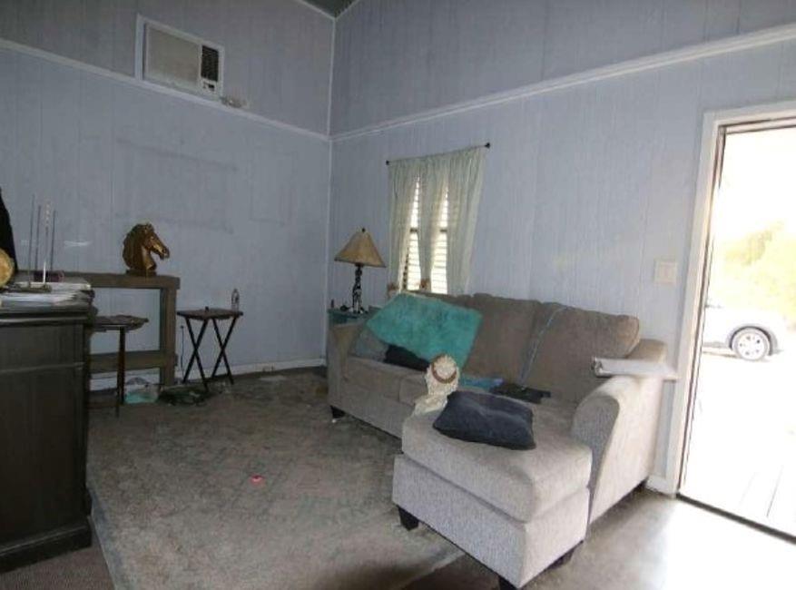 2050 Glen Oaks Drive