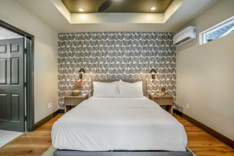Photo of 5512 Texas Street #2, Houston, TX 77011 (MLS # 26921334)