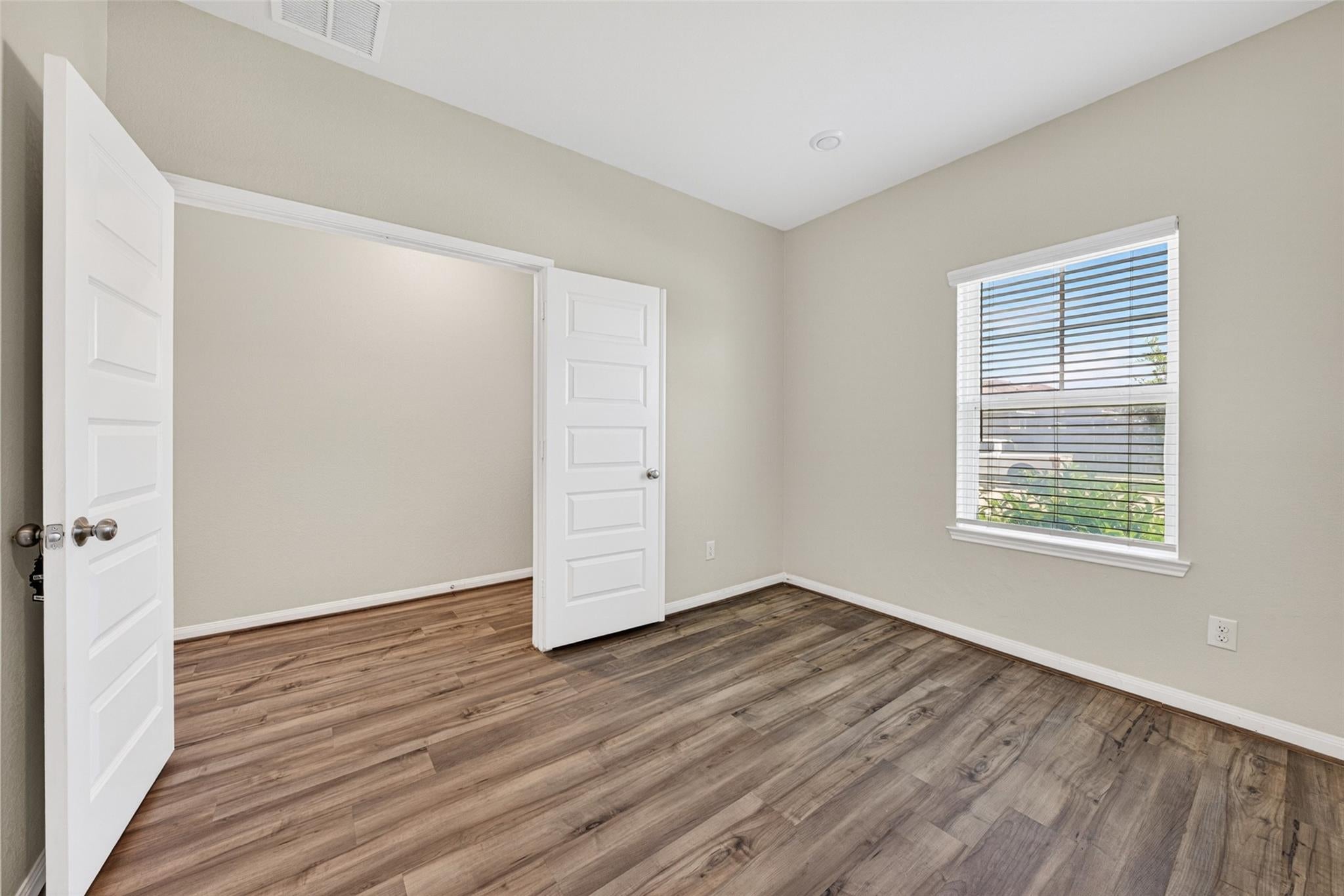927 Cloverdale Drive