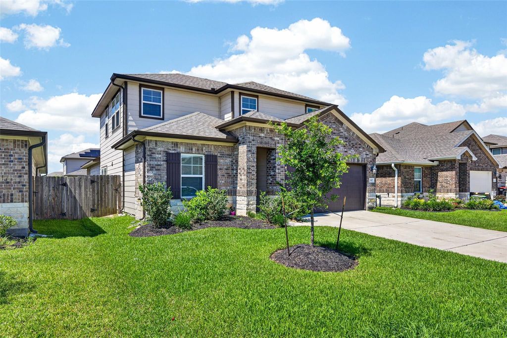 Photo of 927 Cloverdale Drive, Rosharon, TX 77583 (MLS # 14140867)