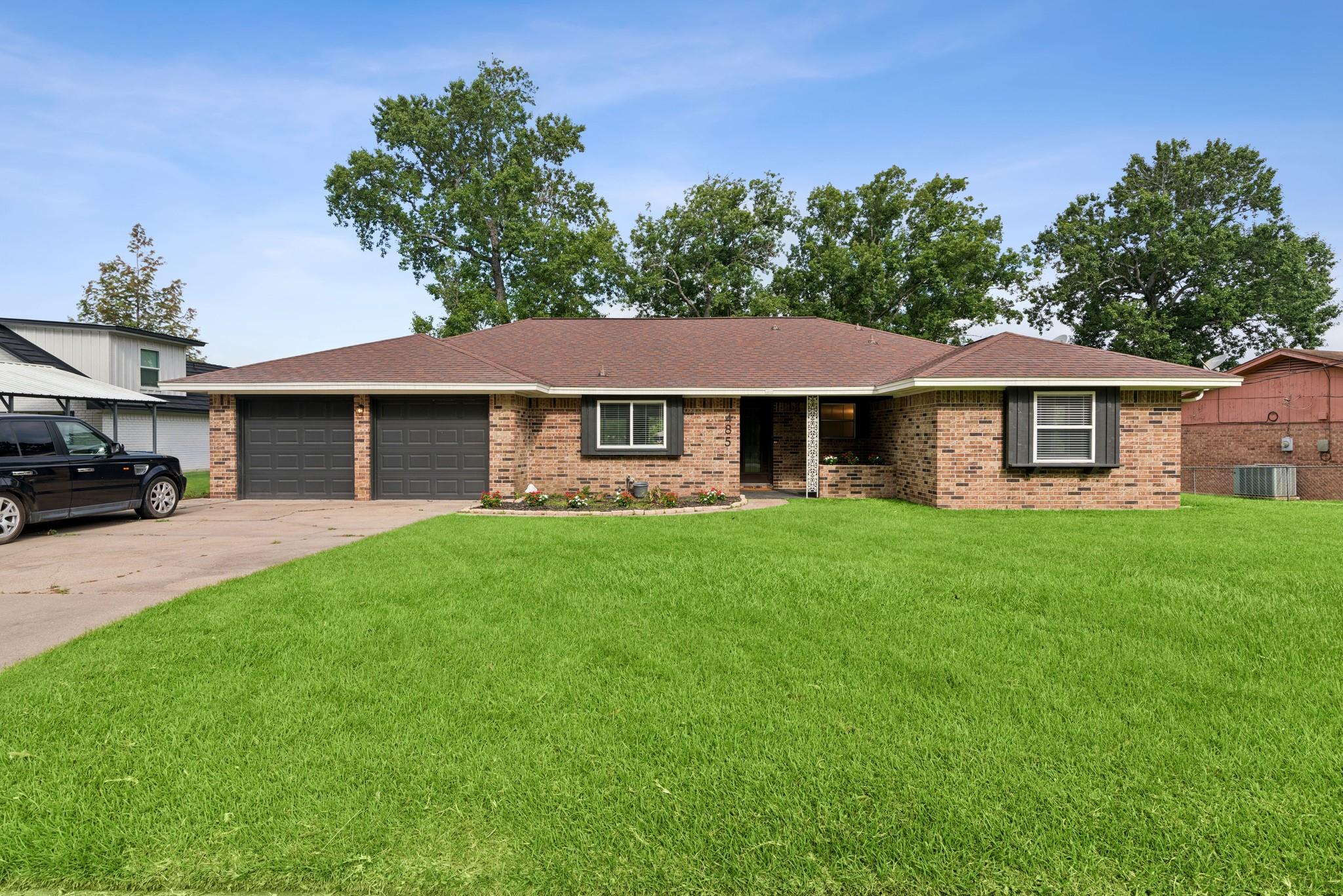 485 E Lake Drive
