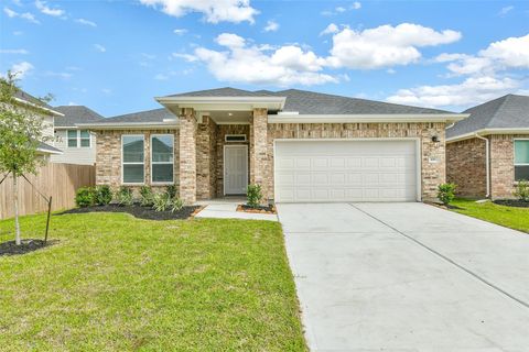 Photo of 3011 King Oak Street, Baytown, TX 77251 (MLS # 29444085)