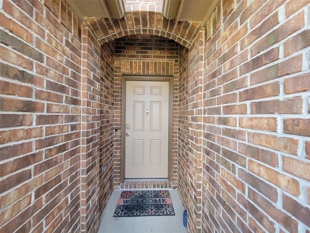 Photo of 610 Autumn Flats Way, Rosharon, TX 77583 (MLS # 19536277)