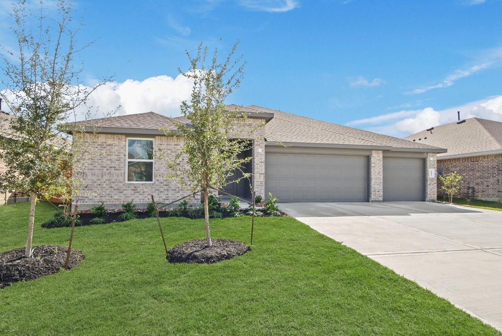Photo of 681 Canadian Trail, Dayton, TX 77535 (MLS # 20511563)