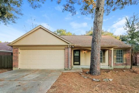 Photo of 9423 Bayou Bluff Drive, Spring, TX 77379 (MLS # 97474052)