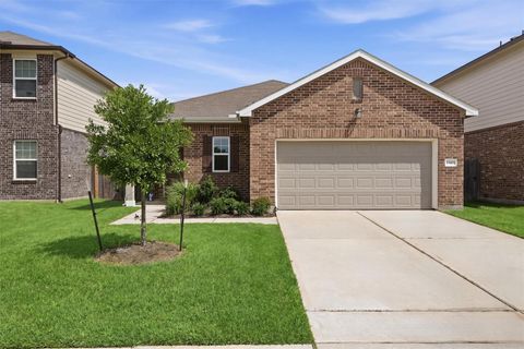Photo of 13415 Wembley Heights Drive, Houston, TX 77049 (MLS # 37969577)