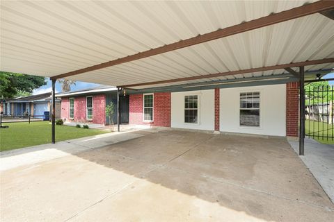 205 Timber Lane Highlands TX 77562