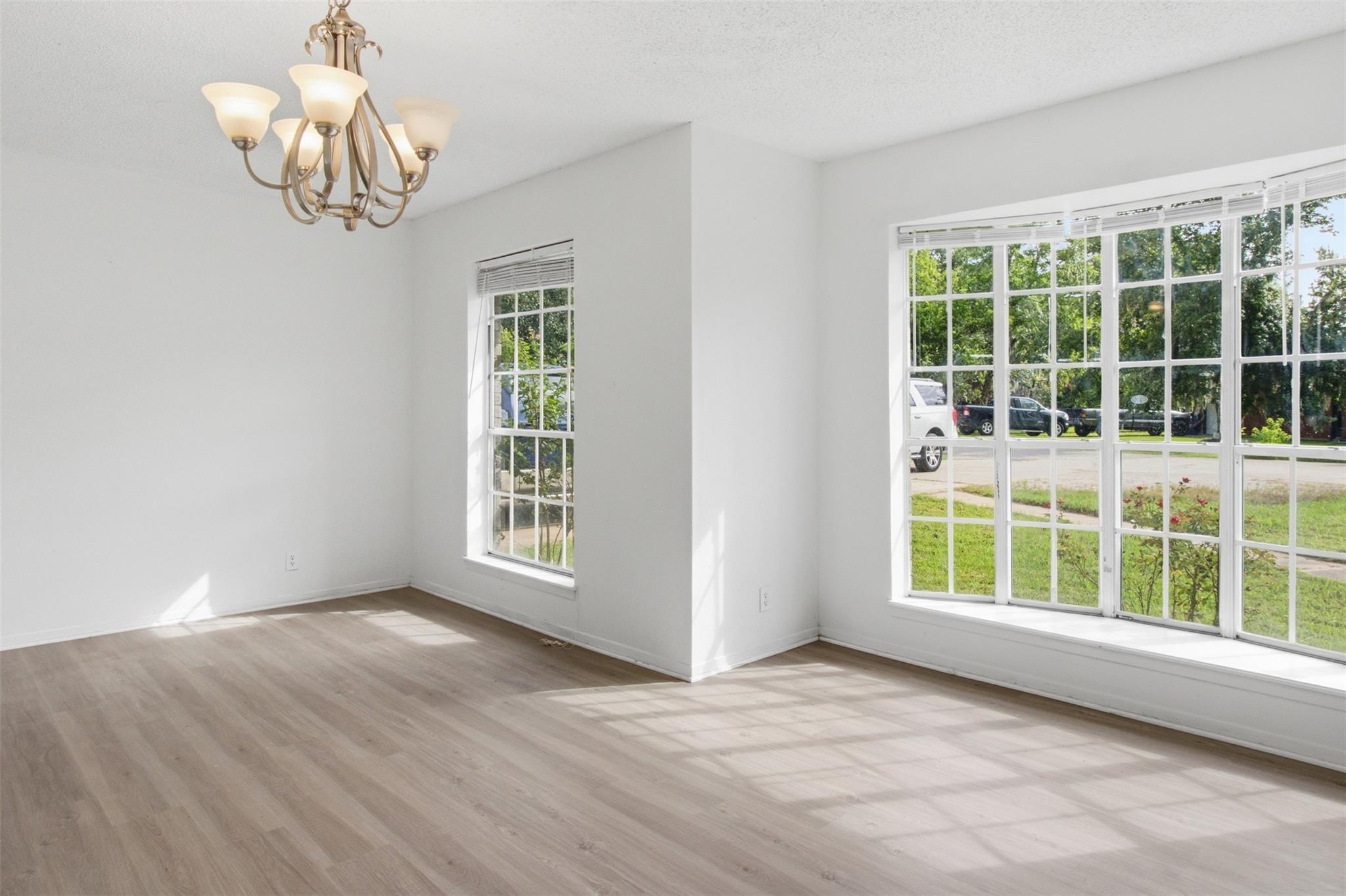 115 Avenue F