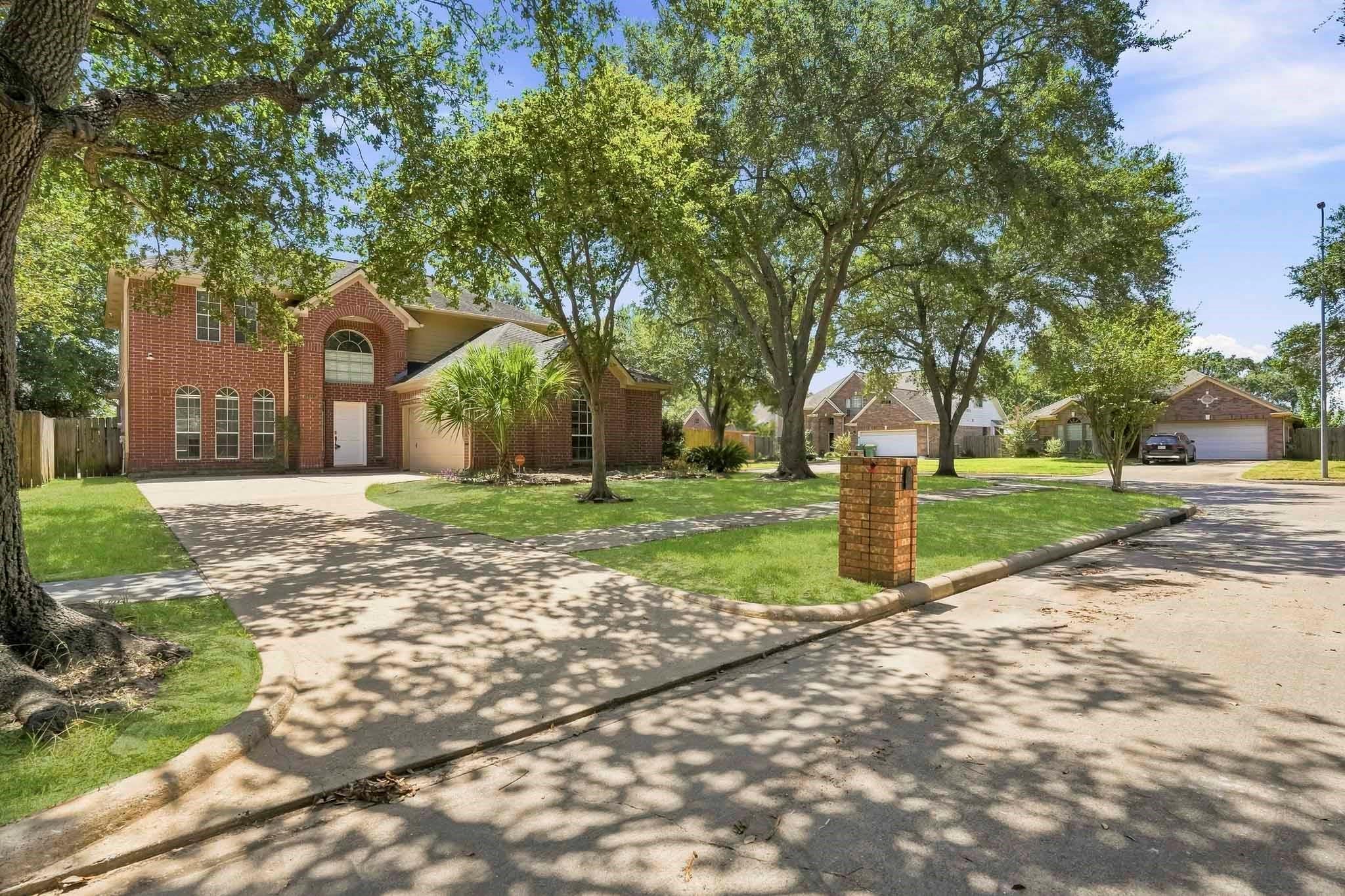 1925 Lori Court