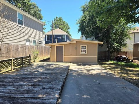 Photo of 16701 Meadowcroft, Montgomery, TX 77316 (MLS # 3498089)