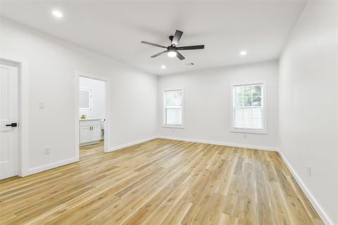 Tiny photo for 6103 Cavalier Street, Houston, TX 77087 (MLS # 95540771)