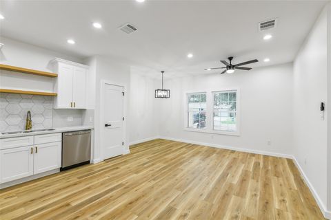 Tiny photo for 6103 Cavalier Street, Houston, TX 77087 (MLS # 95540771)