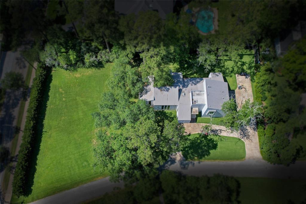 320 Blalock Rd