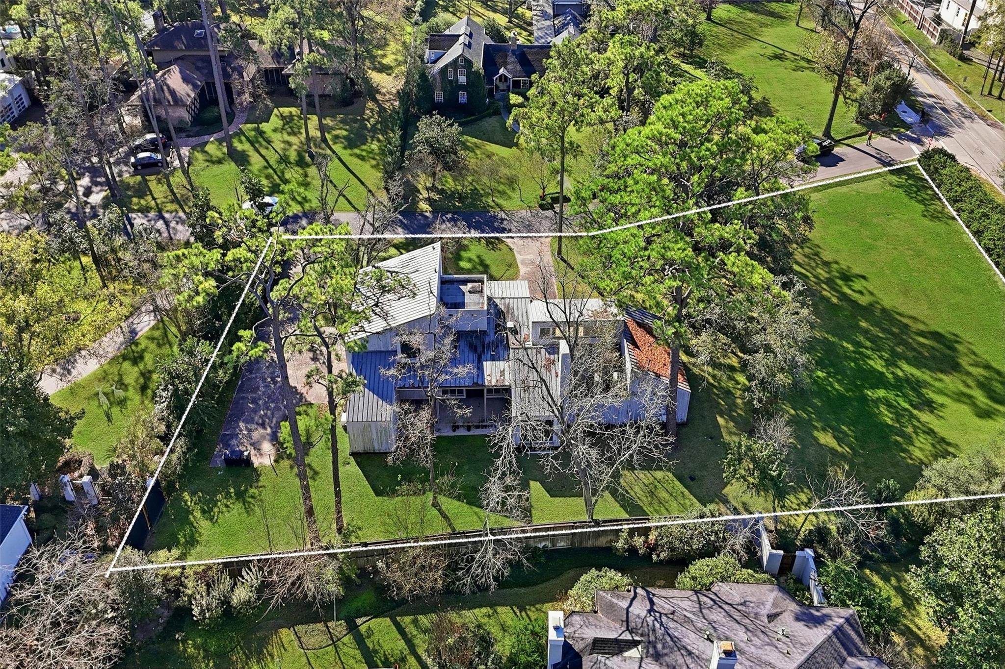 320 Blalock Rd