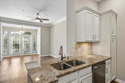 Photo of 5353 Memorial Drive #2075, Houston, TX 77007 (MLS # 47713261)