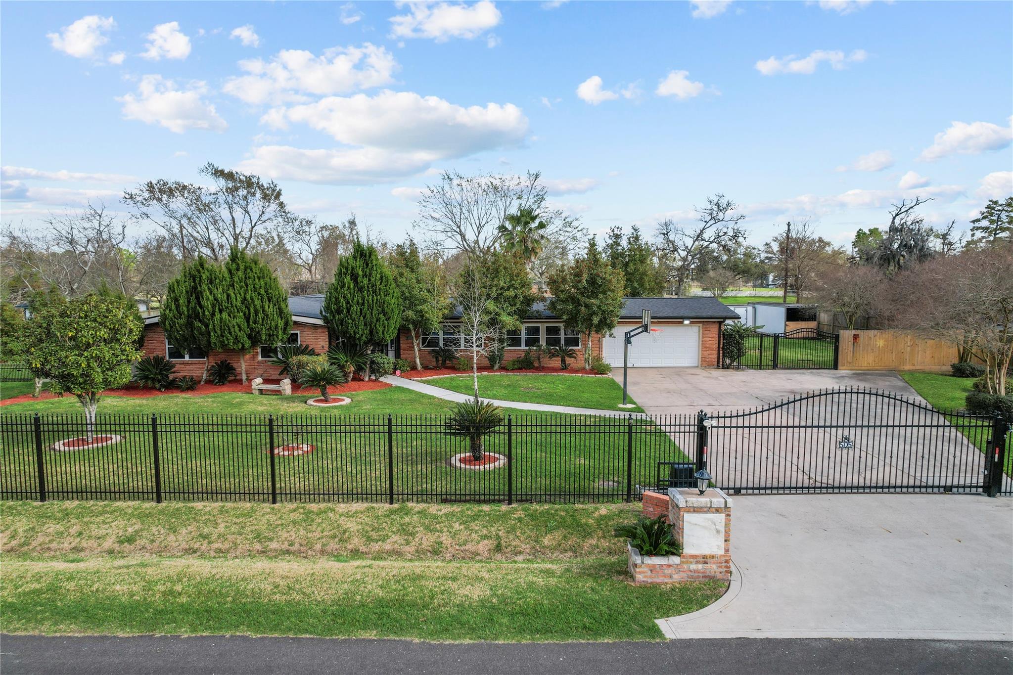 505 S Burnett Drive