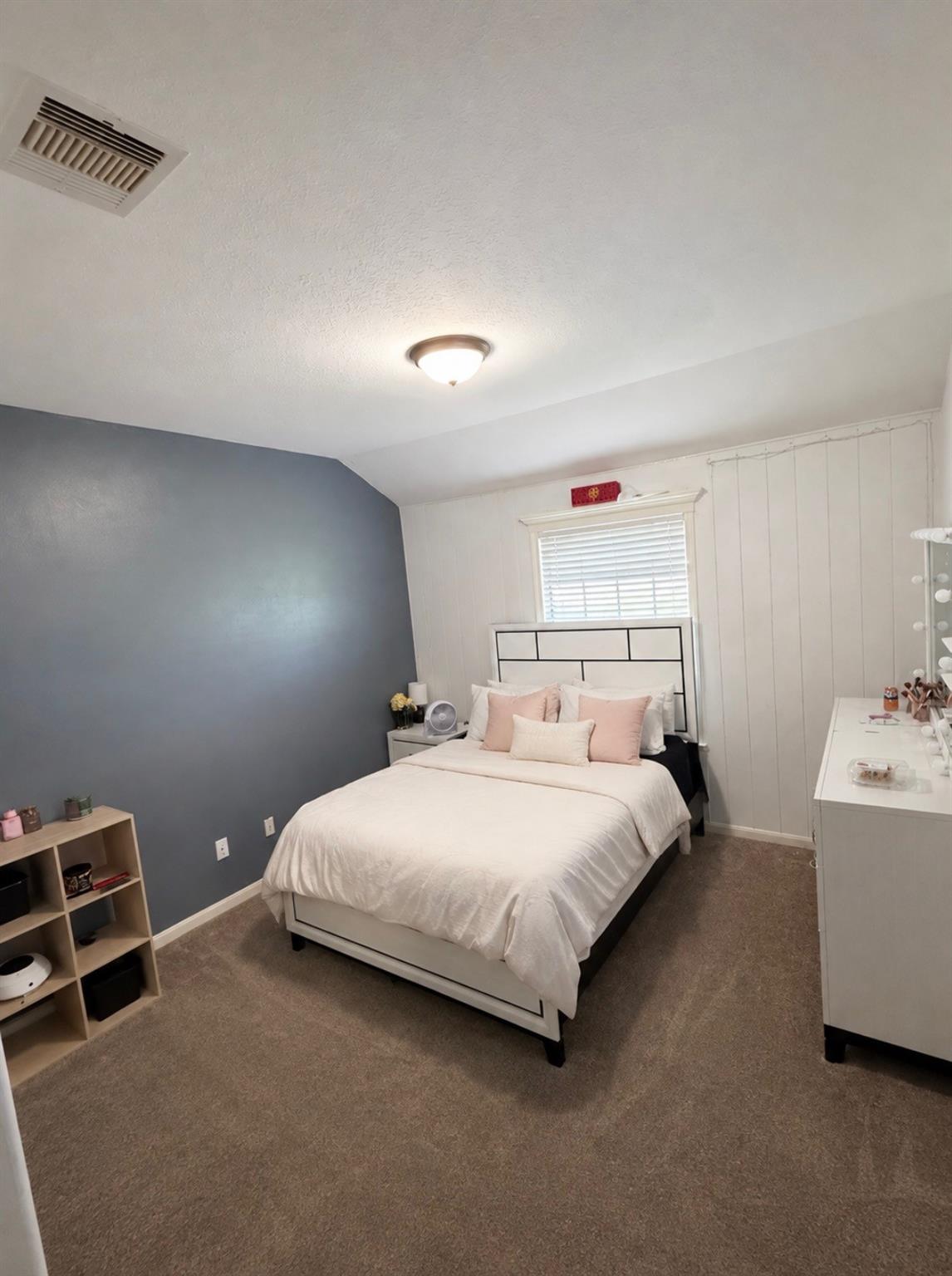 17118 Lake Ridge Circle