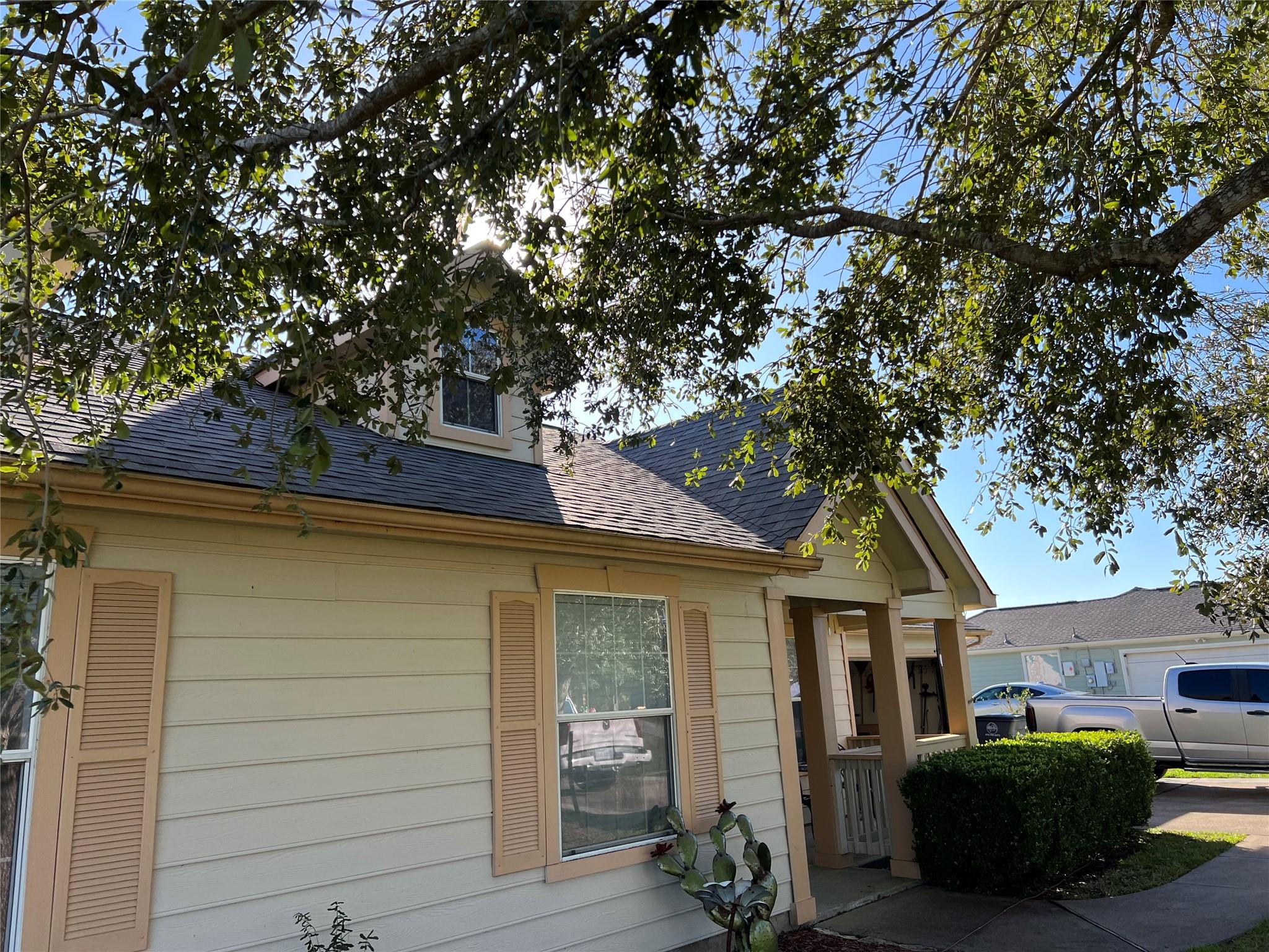 17118 Lake Ridge Circle