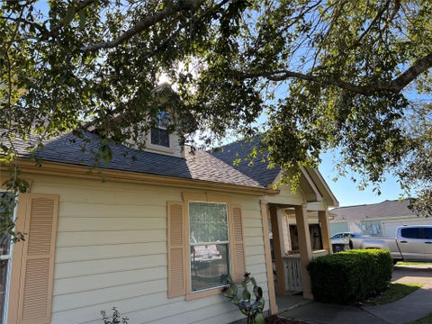 Tiny photo for 17118 Lake Ridge Circle, Rosharon, TX 77583 (MLS # 56950520)