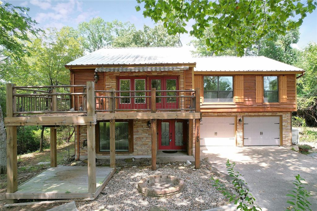 Photo of 13790 Fm 830 Road, Willis, TX 77318 (MLS # 52351271)