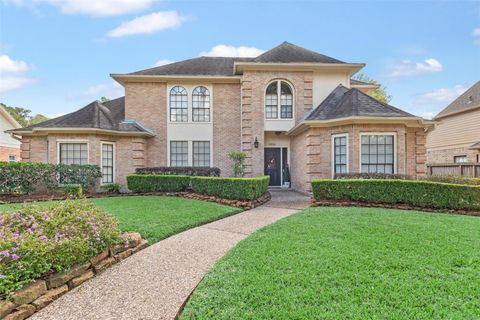 Photo of 5826 Berkshire Hills Drive, Houston, TX 77345 (MLS # 30409042)