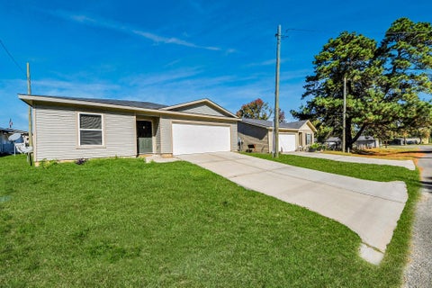 Photo of 164 Goldenrod, Livingston, TX 77351 (MLS # 52152137)