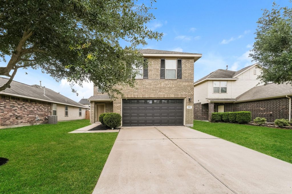 Photo of 1931 Acorn Glen Trail, Fresno, TX 77545 (MLS # 56272666)