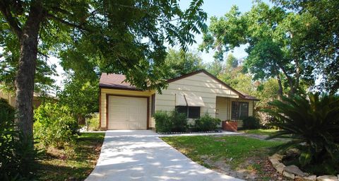 3707 Daphne Street Houston TX 77021