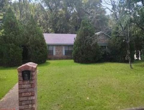 Photo of 116 Fisher Drive, Marshall, TX 75670 (MLS # 78377143) Photo of 116 Fisher Drive, Marshall, TX 75670 (MLS # 78377143)