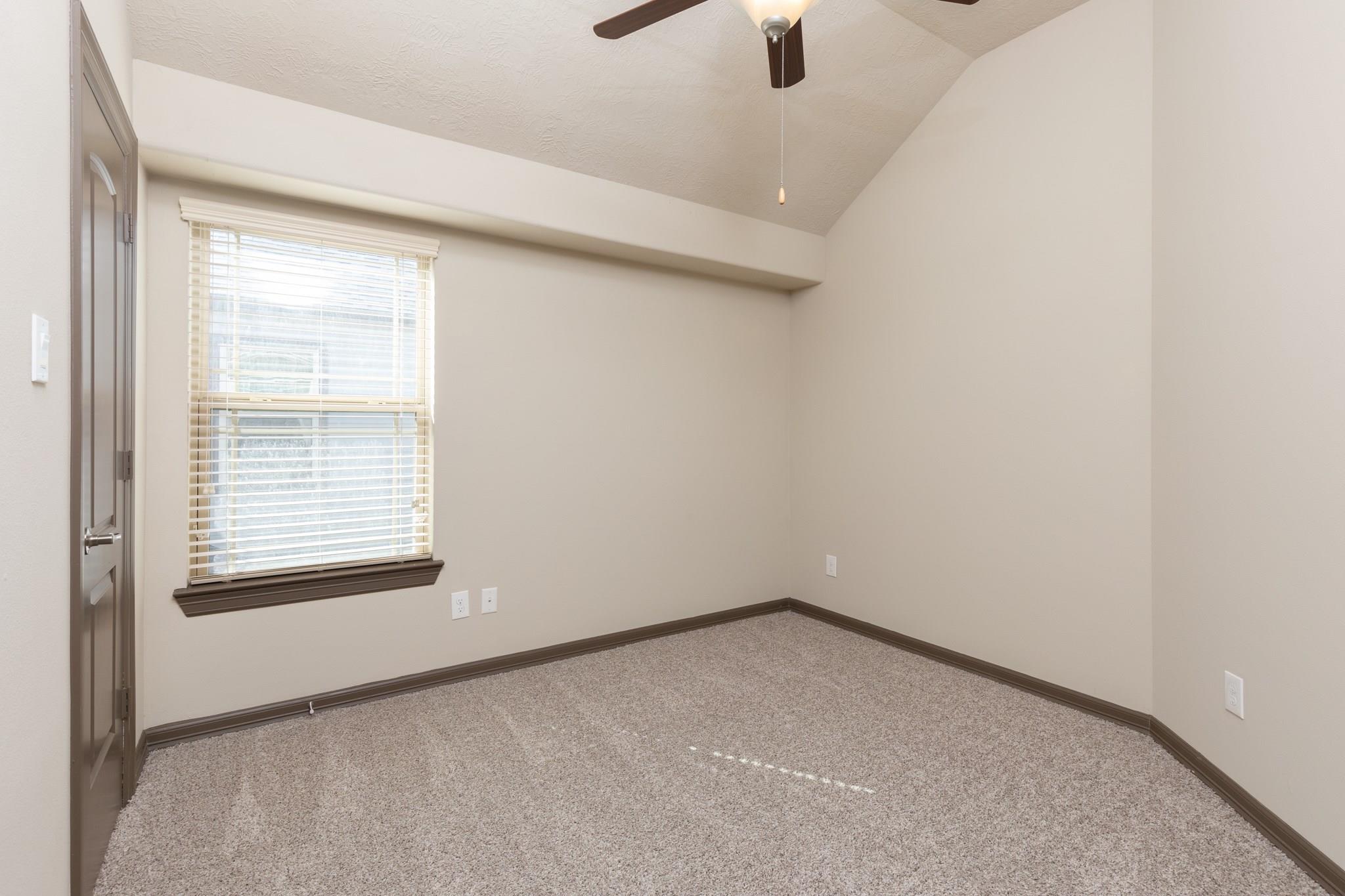 87 Aventura Place